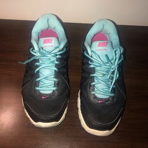 Nike Revolution 2 running shoes
